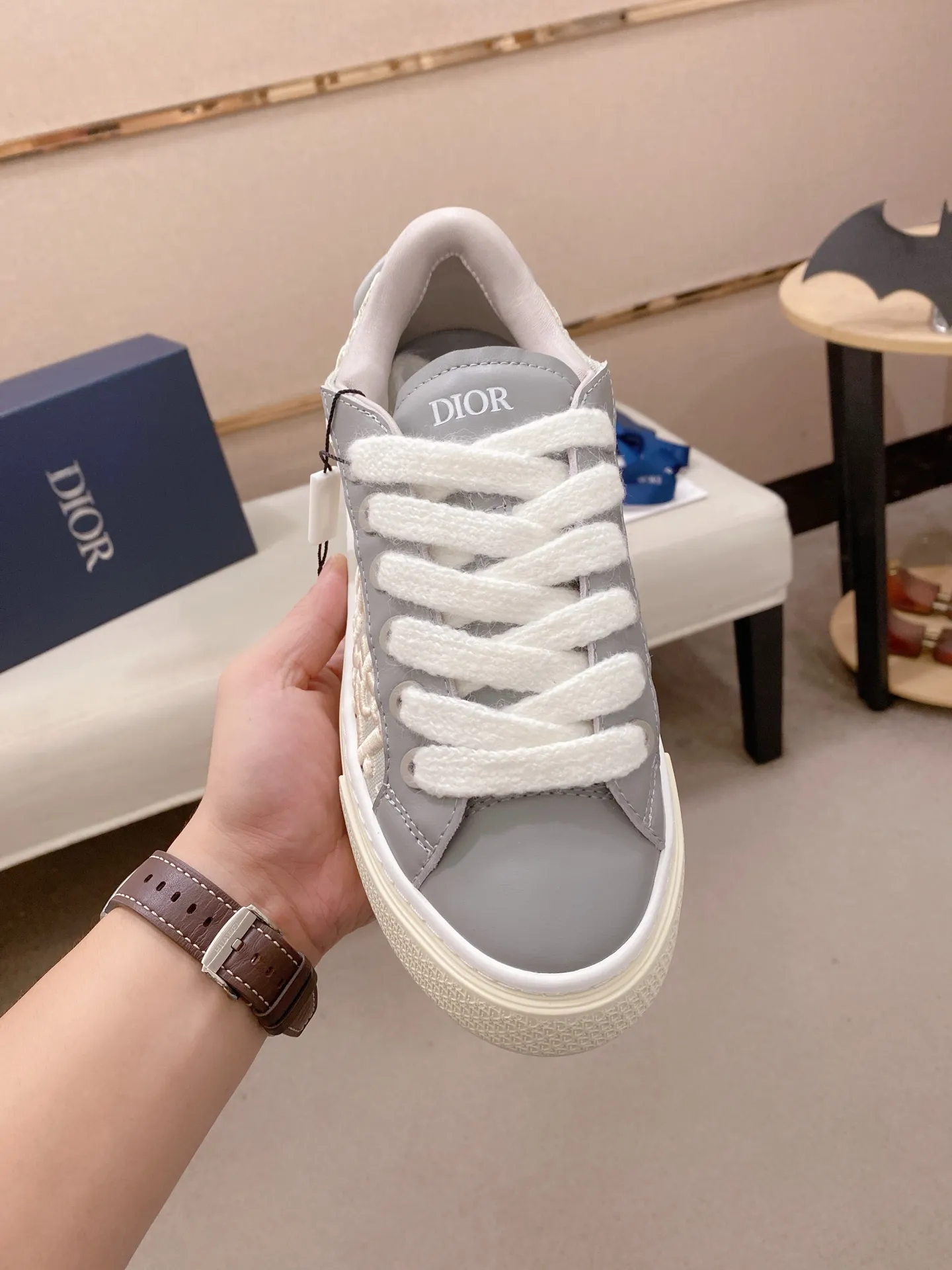 Factory price: 300 Men's shoes 💰[Dior·Dior] Top 🔍Couple style 💏🔍New casual sports style couple shoes, new four-season design, perfect workmanship, lace-up lazy style to create cabinet quality, upper: imported first-layer cowhide, sheepskin lining is soft and comfortable, ultra-light TPU wear-resistant outsole, simple, versatile fashion men's shoes, excellent color code number 35--44